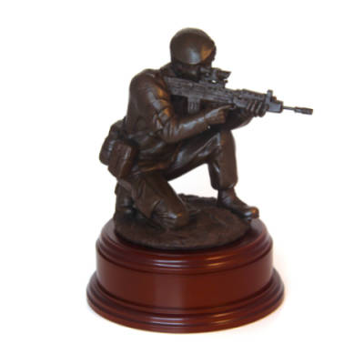 Para Shooting With SA80 Statue (11 Inch, Resin Bronze)