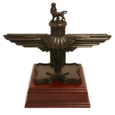 3D Para Cap Badge Statue (11 Inch, Resin Bronze)